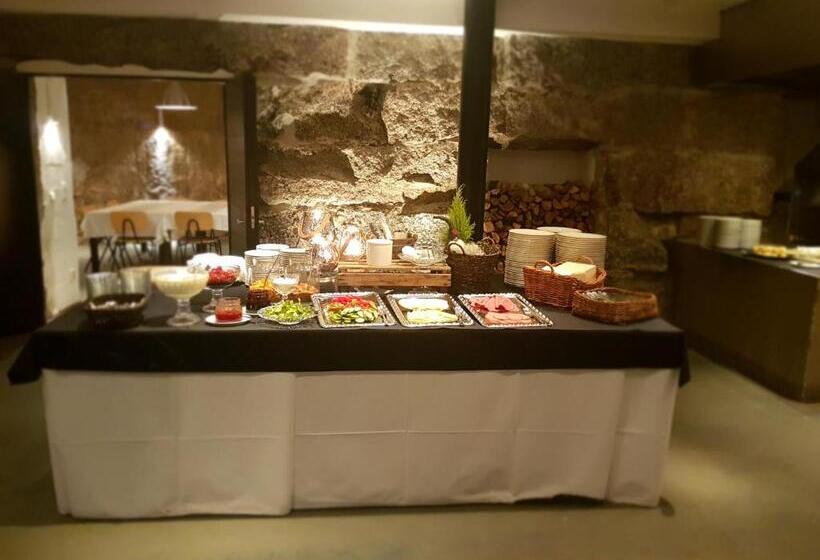 مبيت وإفطار Varjola Holiday Center