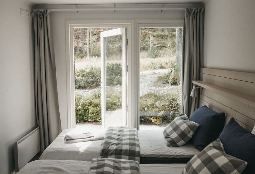 مبيت وإفطار Varjola Holiday Center