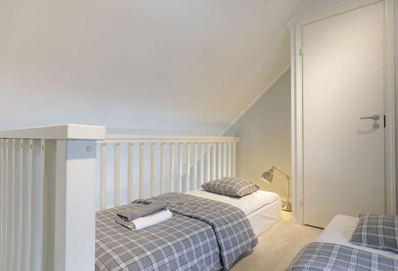 مبيت وإفطار Varjola Holiday Center