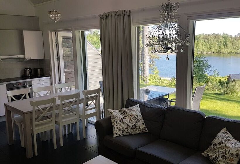 민박 Varjola Holiday Center