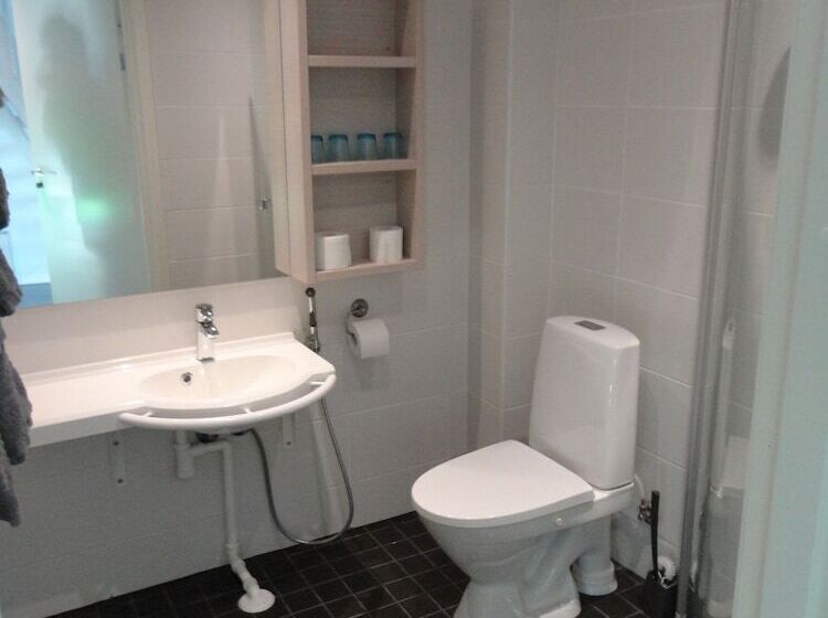 민박 Varjola Holiday Center