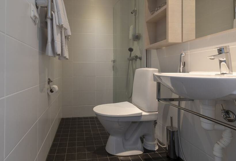 민박 Varjola Holiday Center