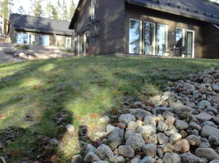 مبيت وإفطار Varjola Holiday Center