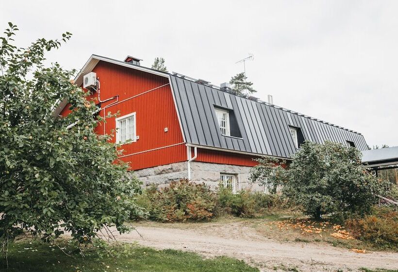 민박 Varjola Holiday Center