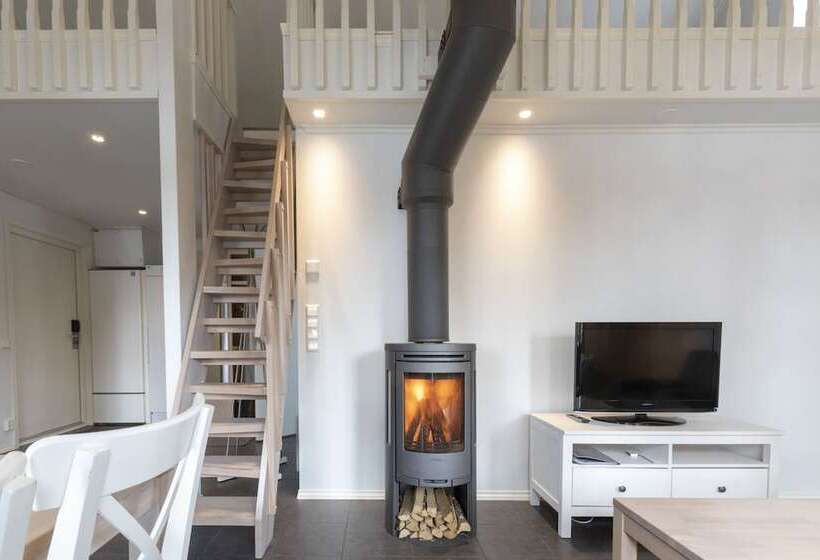 مبيت وإفطار Varjola Holiday Center