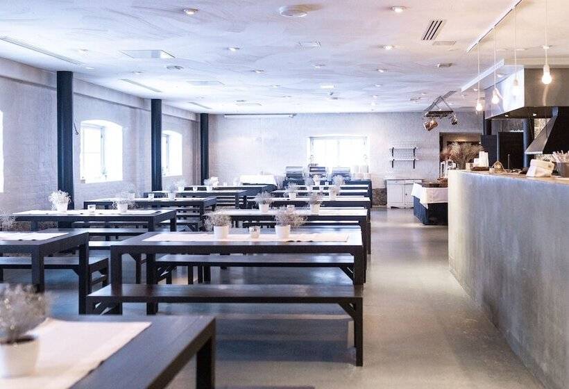 مبيت وإفطار Varjola Holiday Center