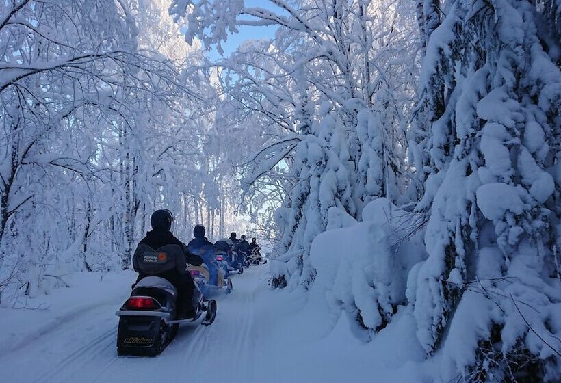민박 Varjola Holiday Center