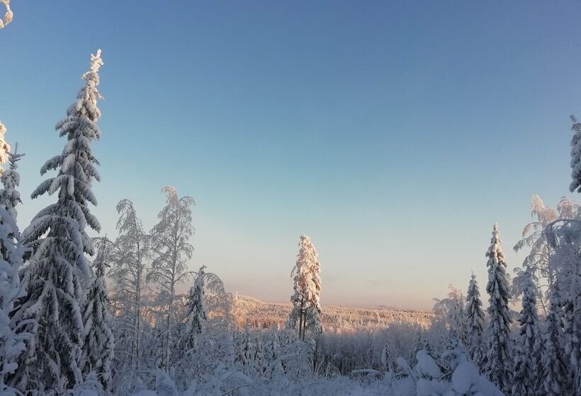 مبيت وإفطار Varjola Holiday Center