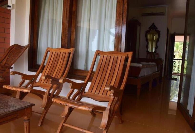 مبيت وإفطار Vijaya Varma Beach Resort