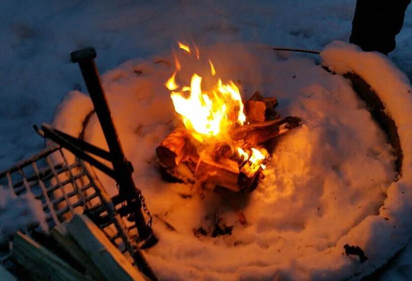 צימר Wanha Autti Camping Rovaniemi