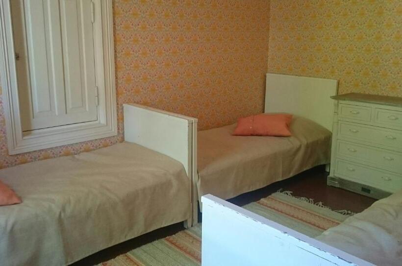 مبيت وإفطار Wanhan Apteekin Majatalo