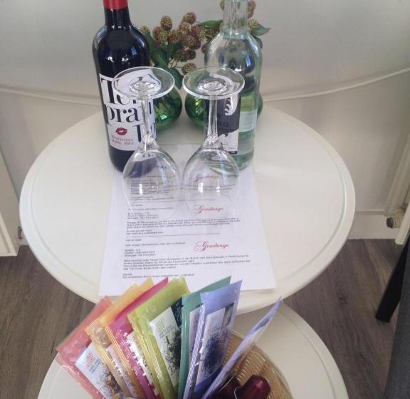 Bed and Breakfast The Riverside Logies & Restaurant