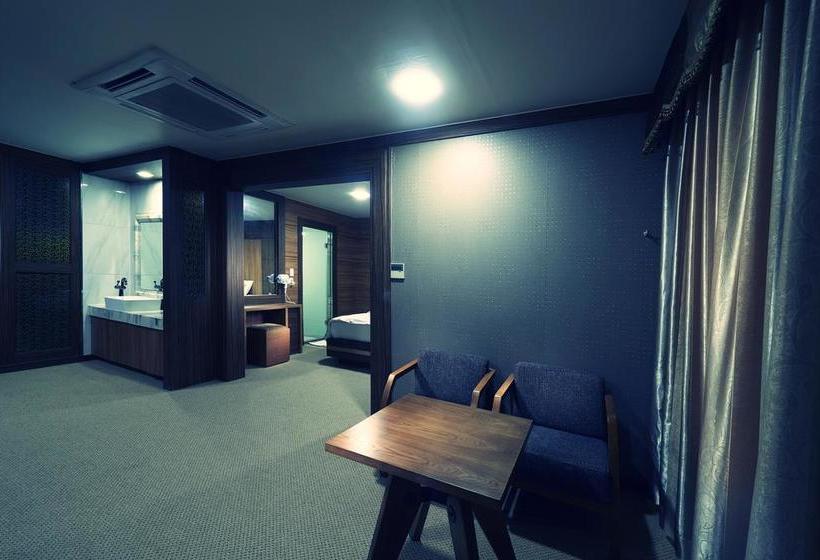 ホテル Benikea Premier  Siheung