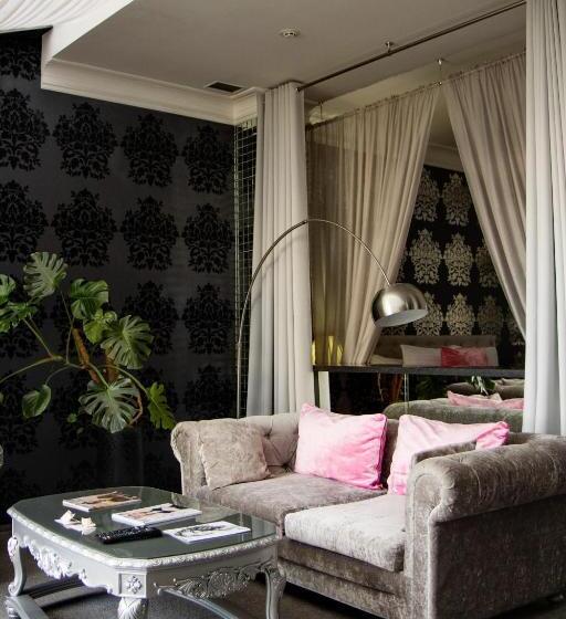 Boutique Spa Casino Hotel Lybid Plaza