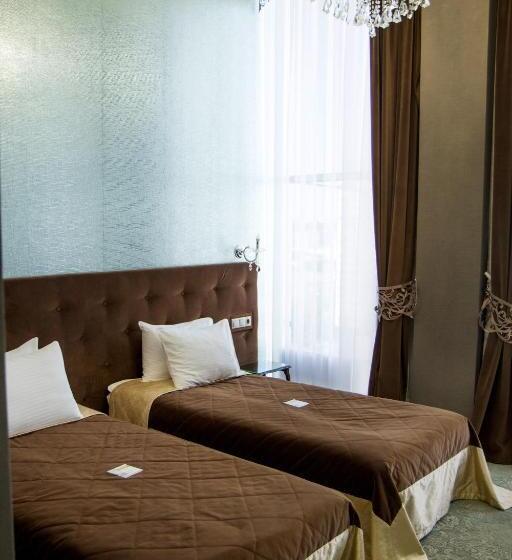 Boutique Spa Casino Hotel Lybid Plaza