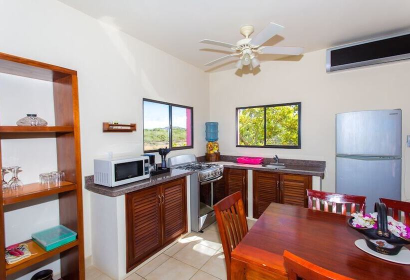 Buena Onda Beach Resort