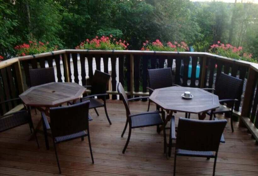 Cronin S Guesthouse Bed & Breakfast