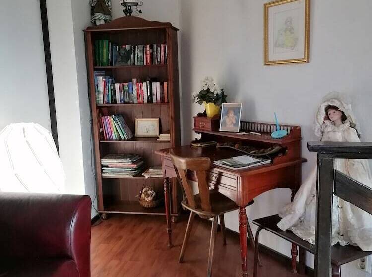 Cronin S Guesthouse Bed & Breakfast