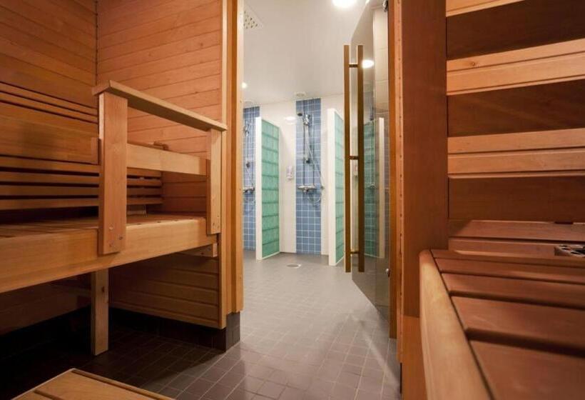 Отель Alvariini