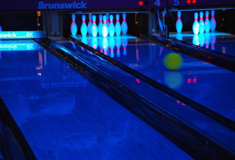 Отель Alvariini