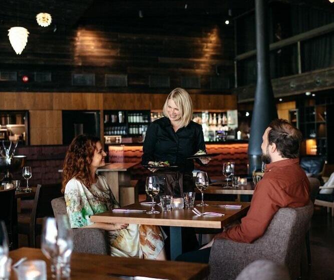 ホテル Arctic Treehouse