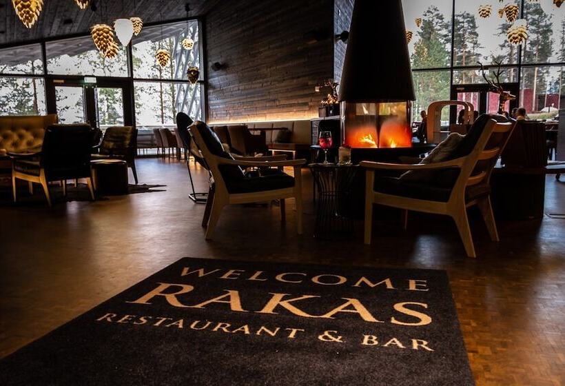 Отель Arctic Treehouse