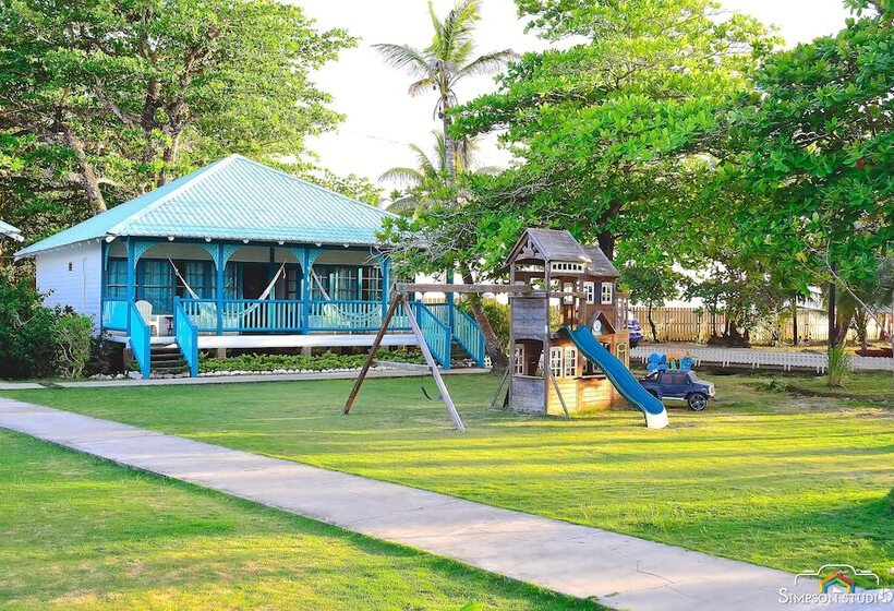 ホテル Arenas Beach