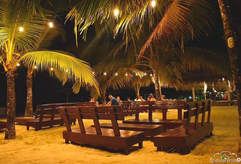 ホテル Arenas Beach