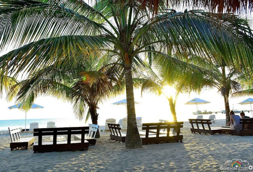 ホテル Arenas Beach