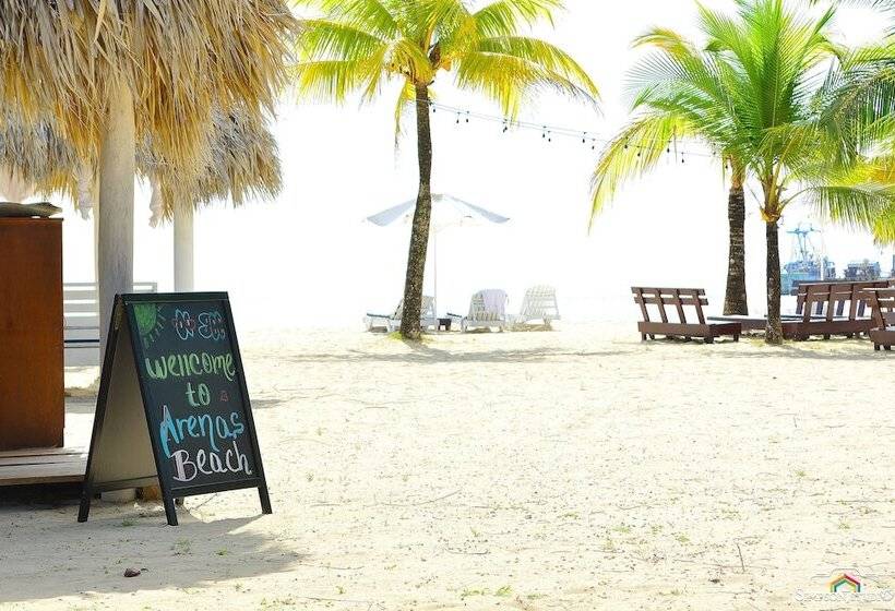 ホテル Arenas Beach