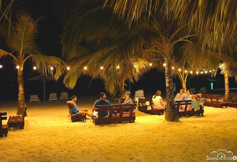 ホテル Arenas Beach