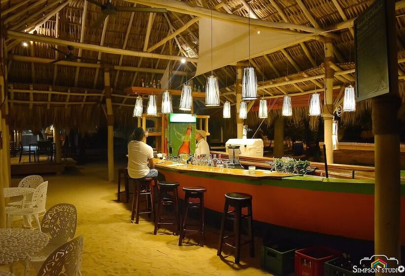 ホテル Arenas Beach