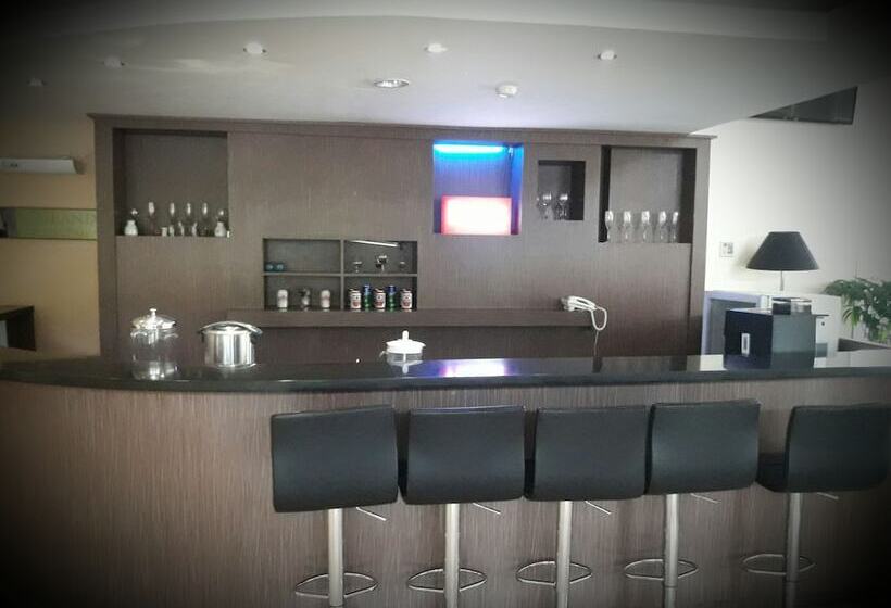 فندق Asialink Premier