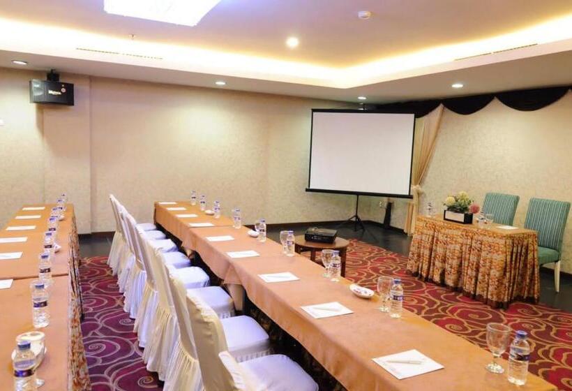 فندق Asialink Premier