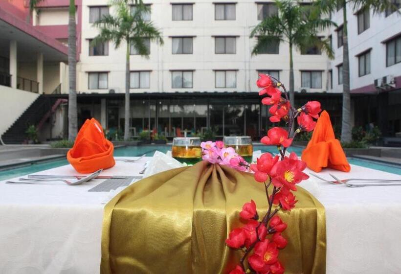 فندق Asialink Premier