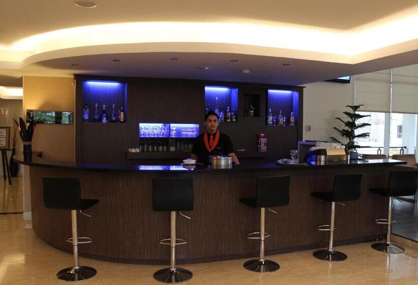 فندق Asialink Premier