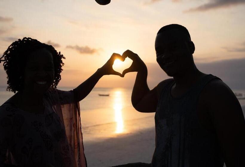 酒店 Aya Beach Resort