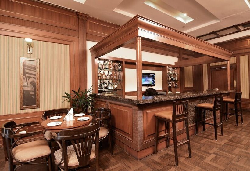 Отель Chanakya Bnr