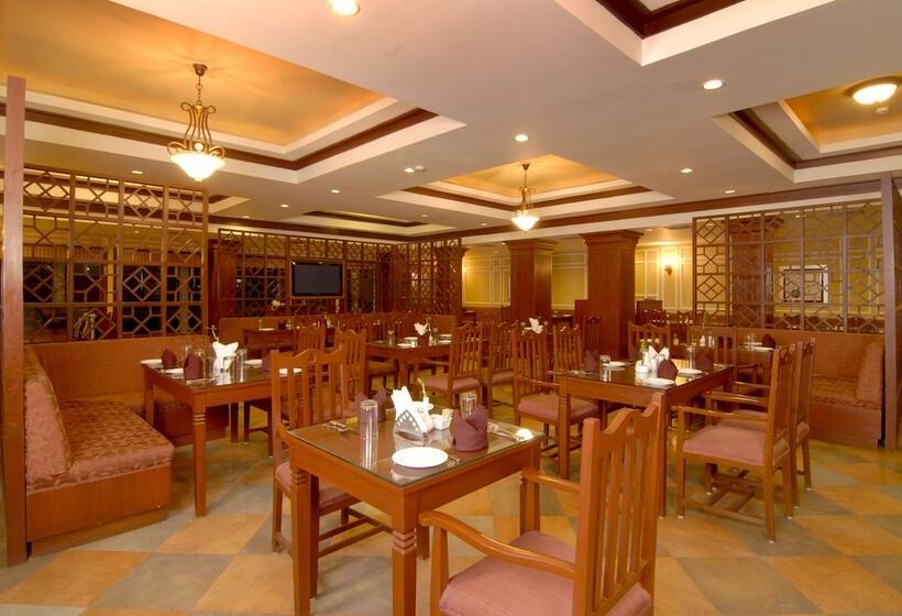 Отель Chanakya Bnr