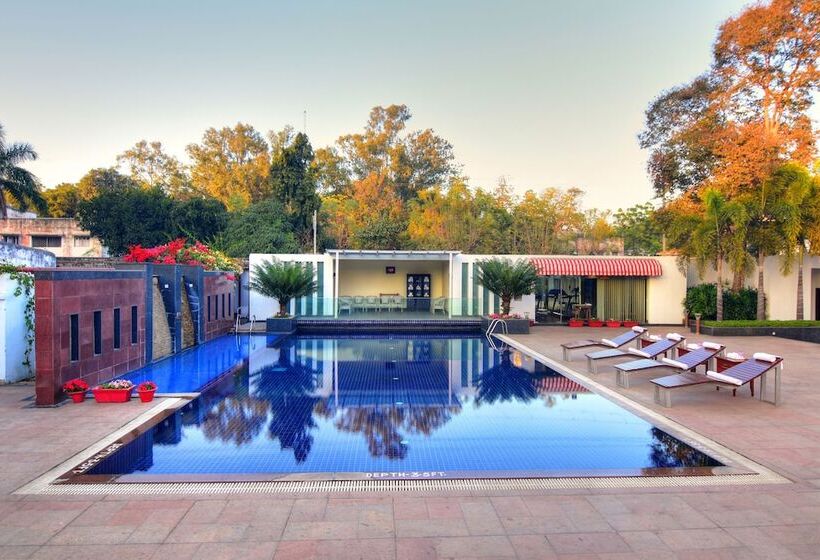 Отель Chanakya Bnr