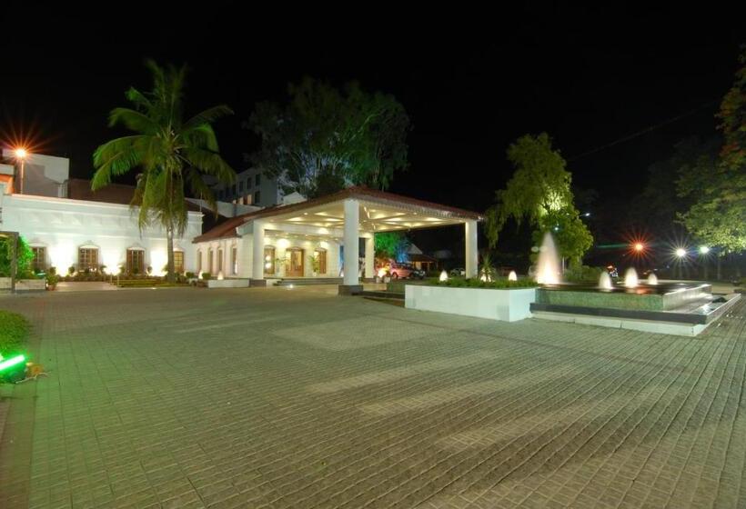 Отель Chanakya Bnr