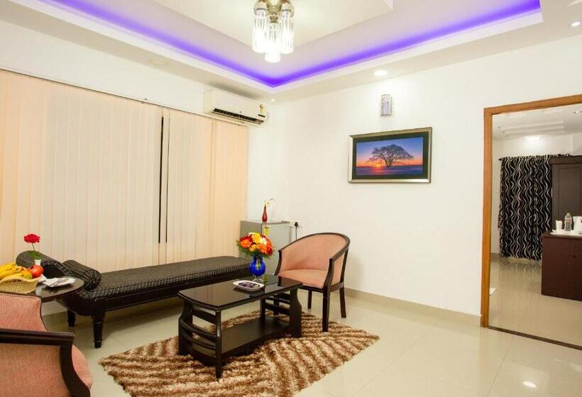 فندق Chandana Inn