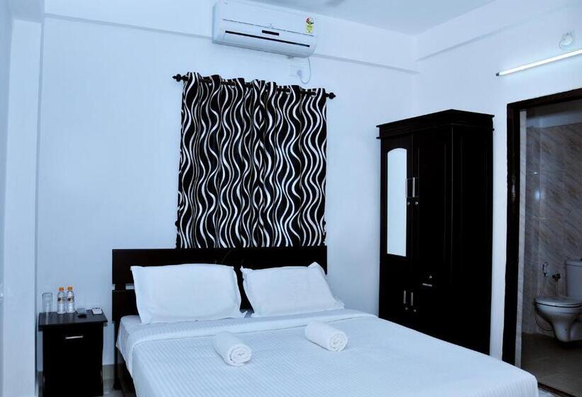 فندق Chandana Inn