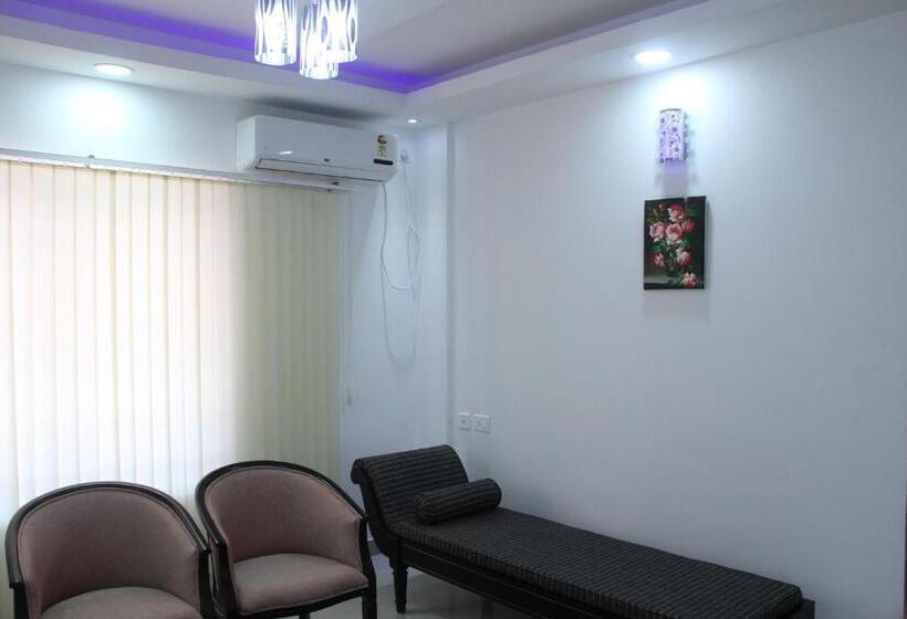 فندق Chandana Inn