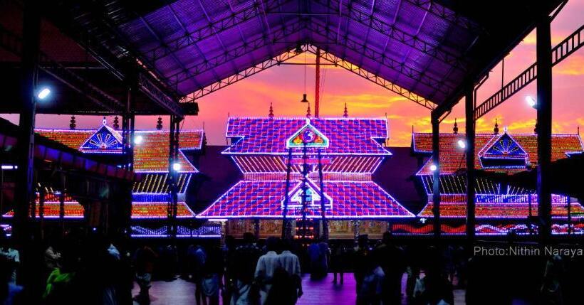 فندق Chandana Inn