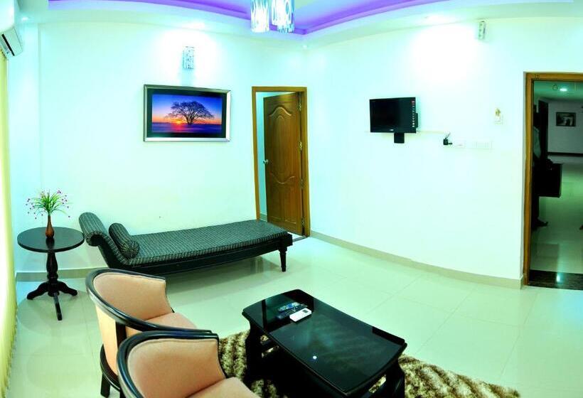 فندق Chandana Inn