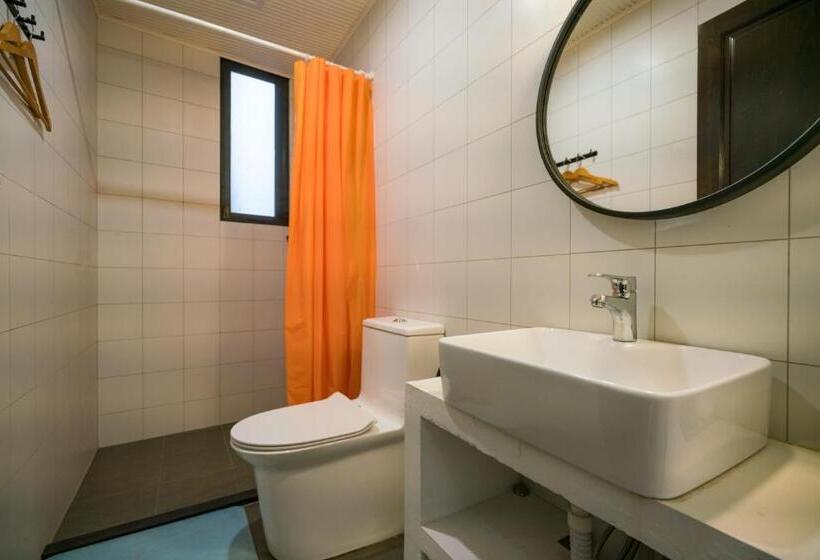 Otel 肇兴溪舍山堂 Creekside Inn