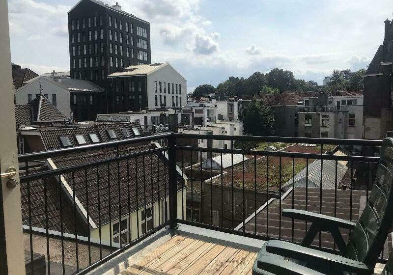 هتل De Gulden Waagen