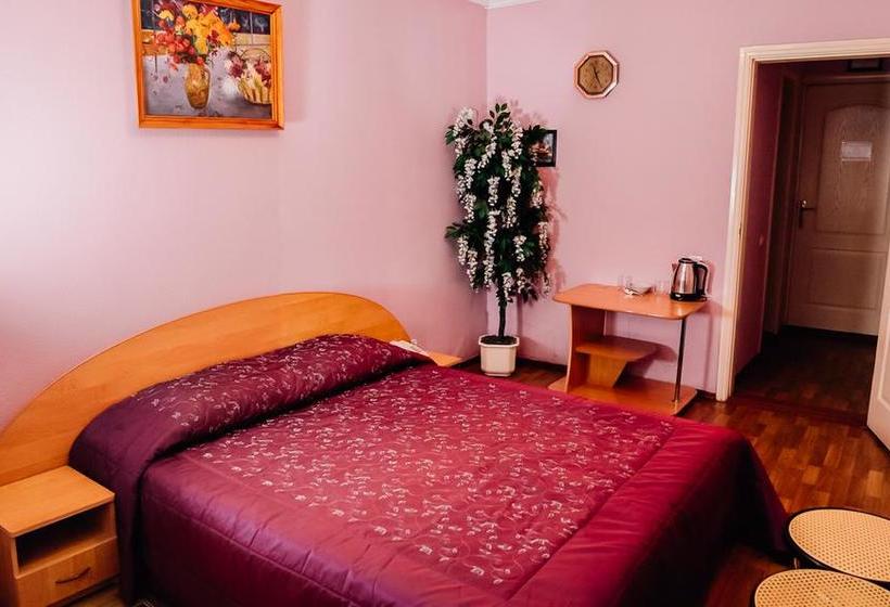 هتل Dniprovski Zori