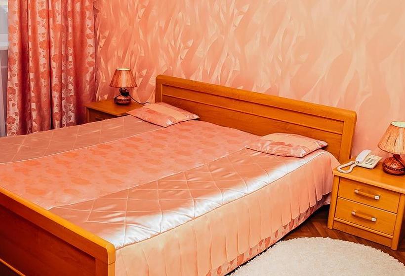 هتل Dniprovski Zori